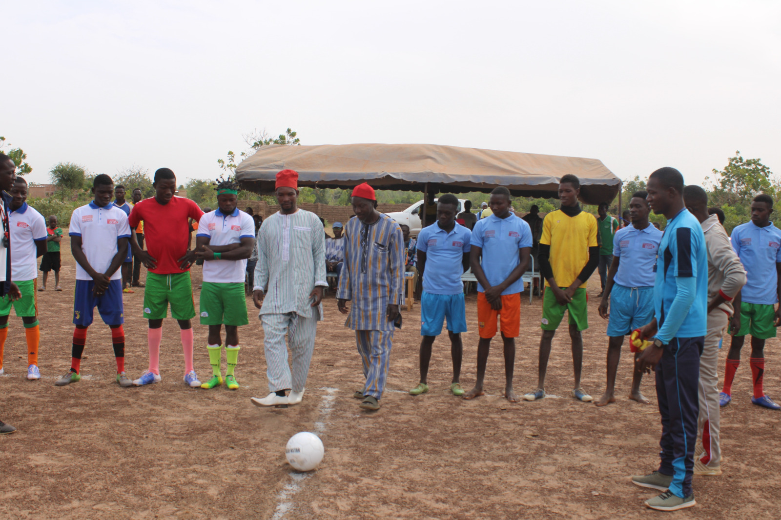 Promotion du vivre-ensemble : une course cycliste féminine et un match de football à Souakuy et Kouna