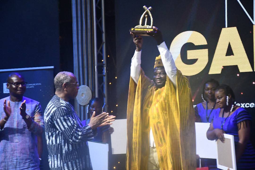 Super Prix Galian 2025 : Liradan Philippe Ada, de la RTB Télé, s’empare du trophée de l’excellence journalistique au Burkina Faso