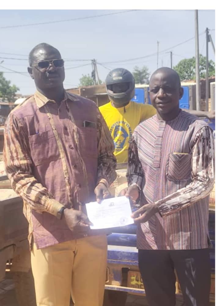 Dédougou : La Fédération des Églises et Missions Évangéliques du Mouhoun offre 7 tonnes de ciment à l’initiative présidentielle Faso MEBÔ